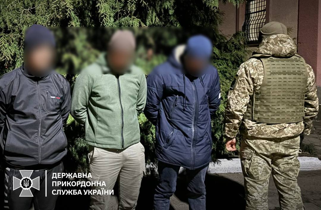 Затримали за 800 метрів до кордону: група ухилянтів прямувала в Румунію