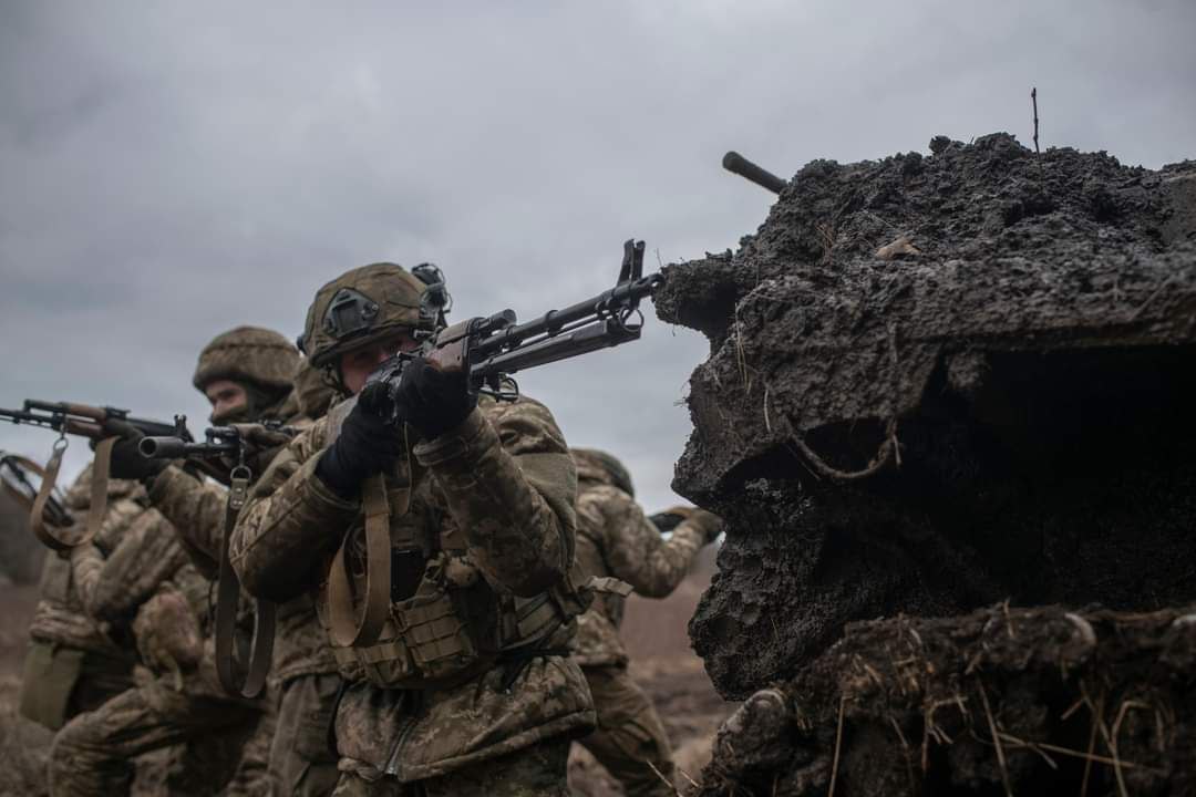 На Мар’їнському напрямку ворог 7 разів намагався прорвати оборону ЗСУ. Генштаб