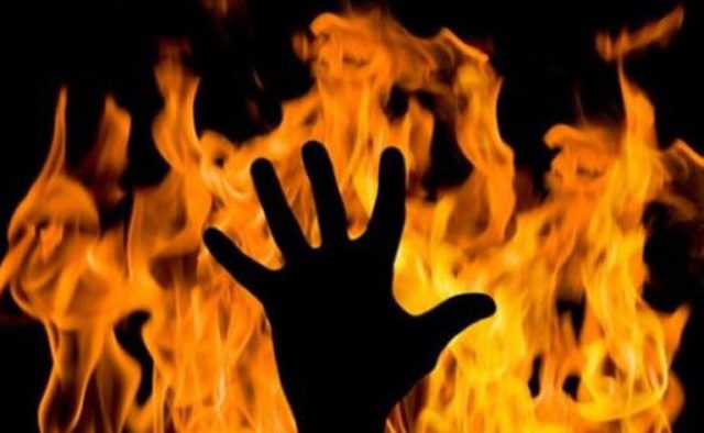Під час п'яної гулянки дрогобиччанин облив бензином і підпалив співмешканку