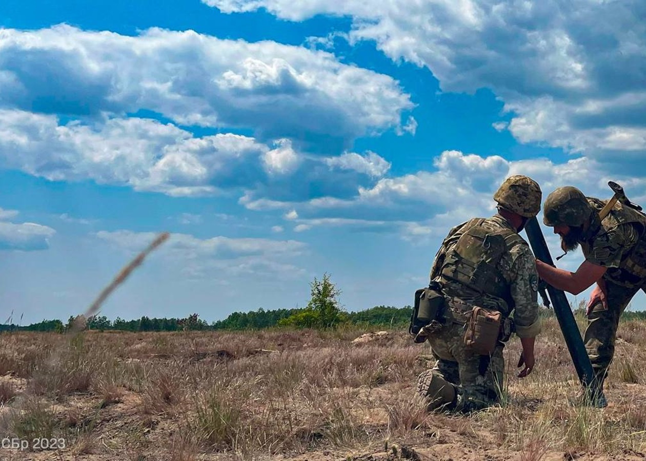 Важкі бої на Харківщині, прогрес на Бахмутському та Бердянському напрямках. Ситуація на фронті