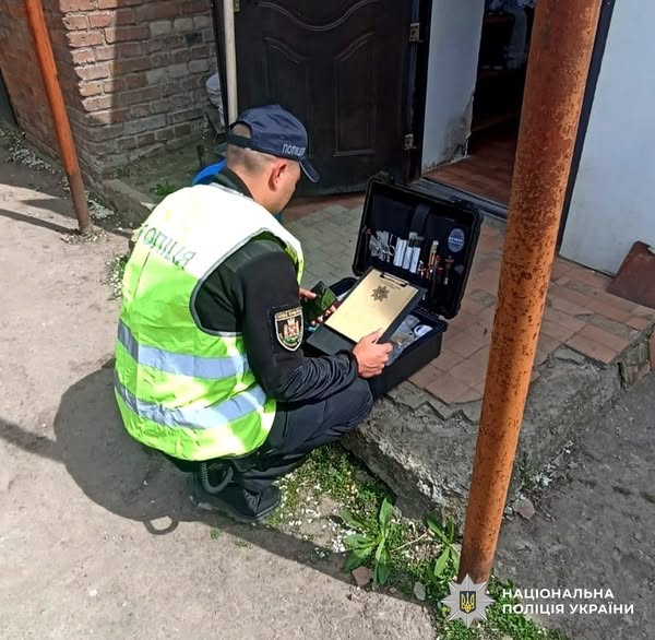 На Житомирщині чоловік до смерті побив жінку, сплутавши її зі своєю дружиною