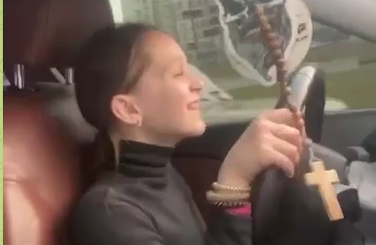 У Львові чоловіку, який посадив за кермо 9-річну доньку, суд призначив покарання