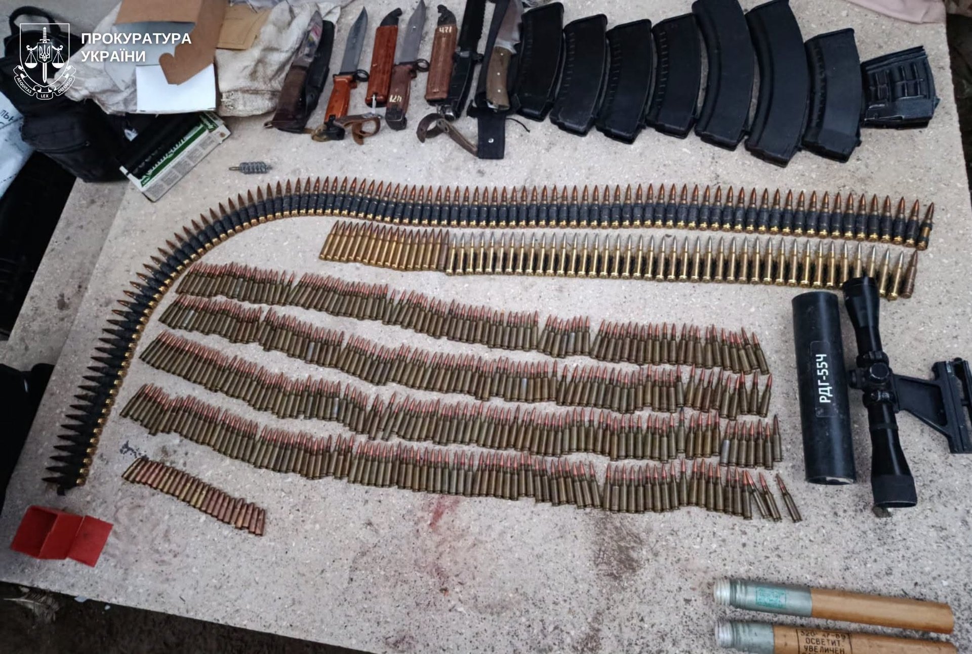 На Львівщині чоловік напав з кулаками на родичів: що шокувало поліцію (фото)