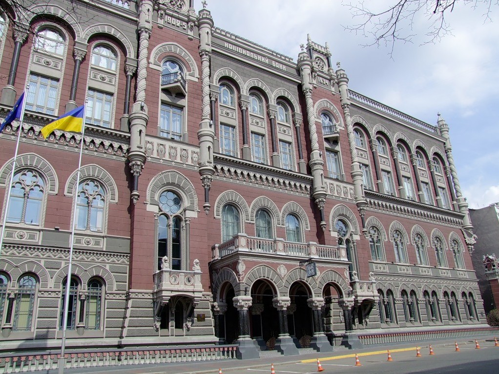 В Україні ввели в обіг пам'ятні банкноти у 20 і 200 гривень