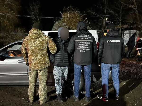 Спійманий на гарячому: прикордонники зірвали схему нелегальної переправи через кордон