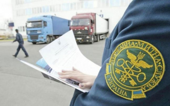 Корупція на Львівській митниці: матеріали щодо 9 посадовців передали до НАБУ