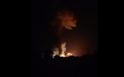 В Ростовській області вибухи на пожежі на військовому аеродромі (відео)