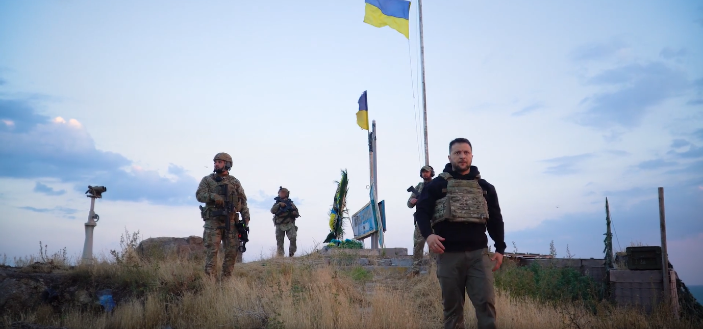 500 днів повномасштабної війни. Зеленський відвідав острів Зміїний