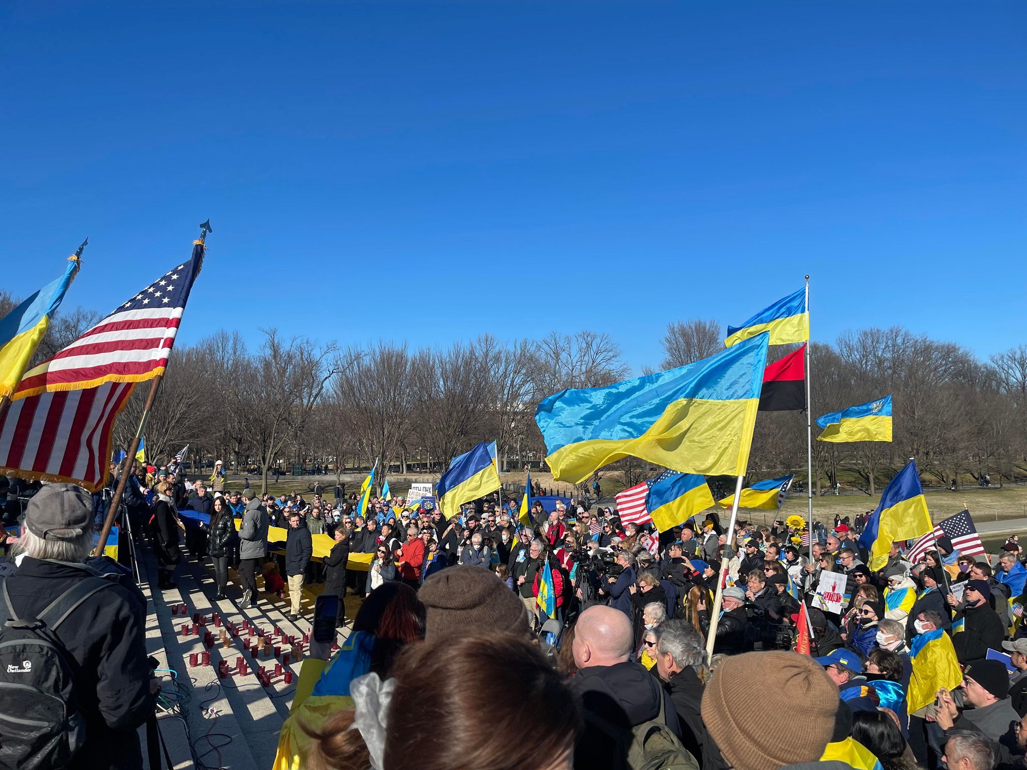 Акція у Вашингтоні. Українці у США закликали Путіна припинити війну проти України