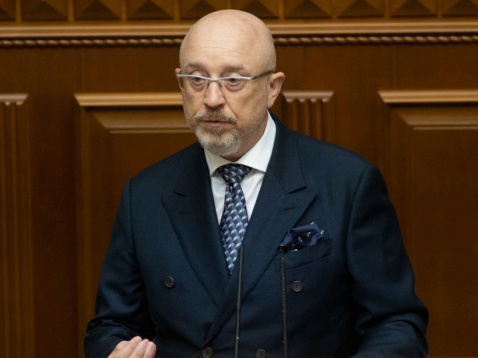 Українцям не потрібно збирати «тривожні валізи» – Резніков