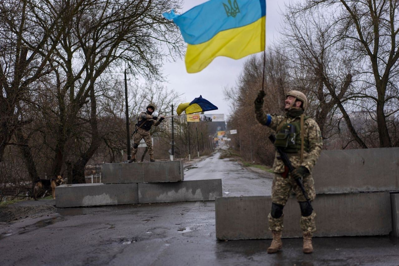 В Україні продовжили воєнний стан до 25 травня