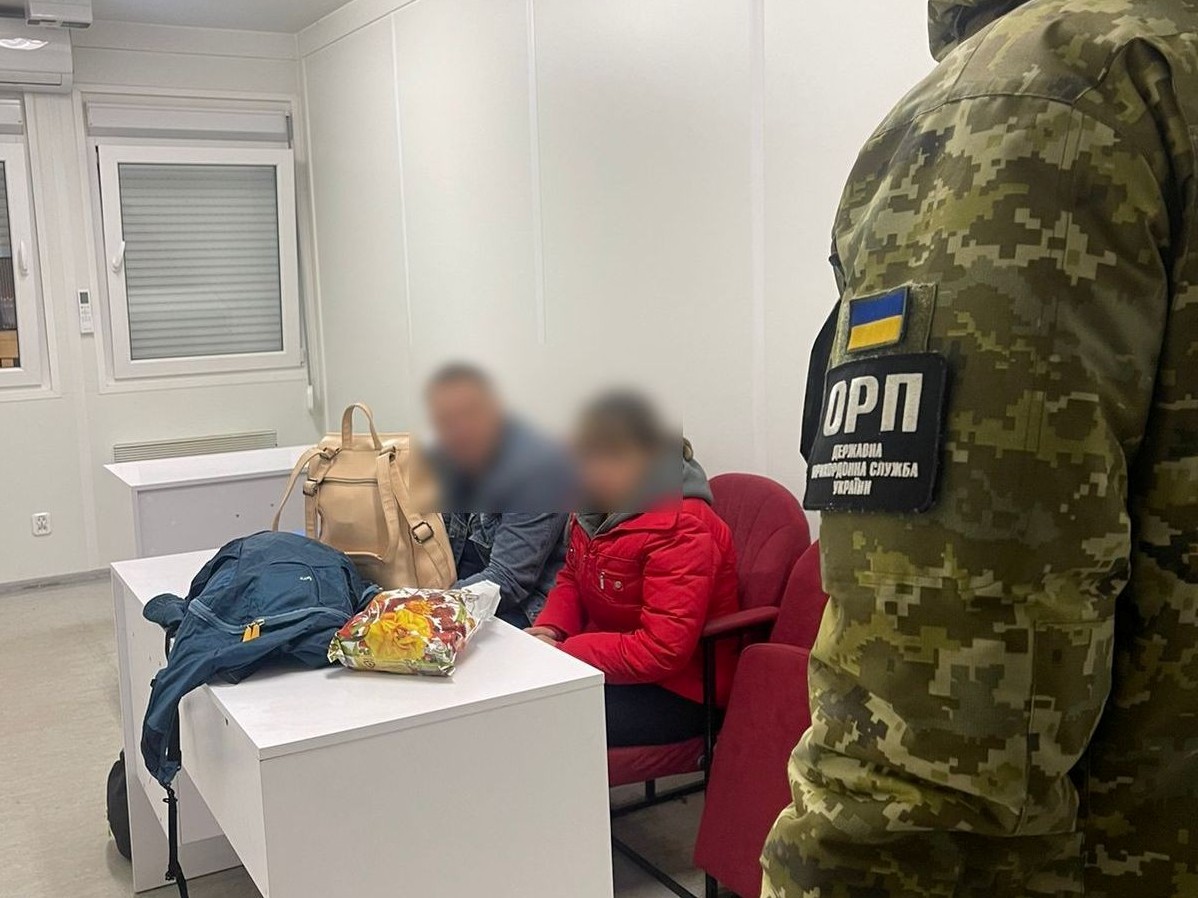 Їхали нібито на лікування в Чехію: львівські прикордонники викрили псевдоподружжя