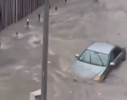 Канни пішли під воду через раптовий шторм: затоплені вулиці та авто