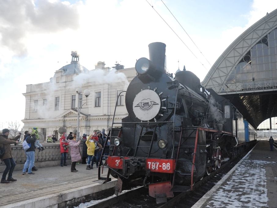 На свята курсуватиме ретро-потяг Львів-Брюховичі. Розклад і ціни