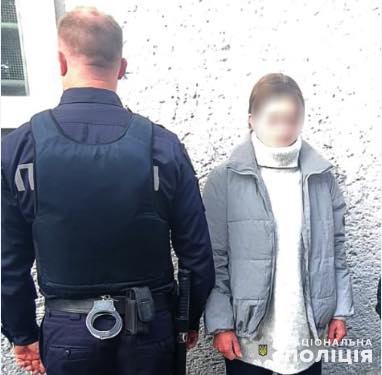 Передавала психотропи з рук в руки: У Львові затримали жінку, що продавала наркотики