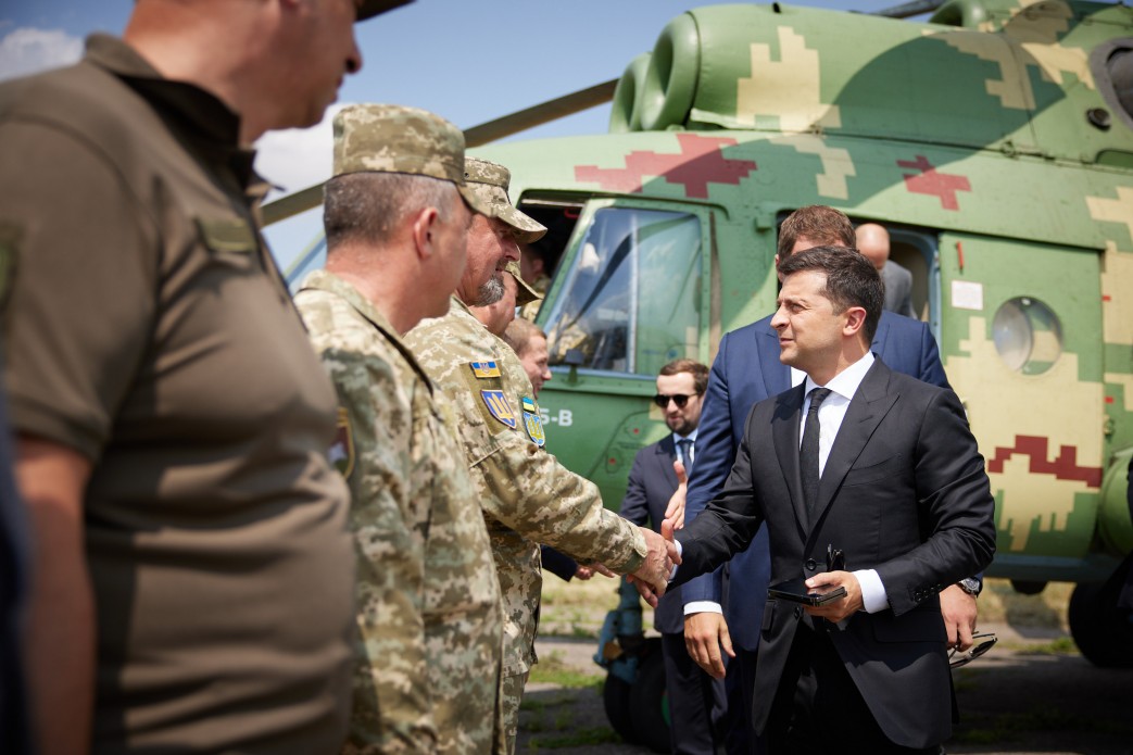 Зеленський проведе засідання РНБО на Донбасі. Що планують розглянути