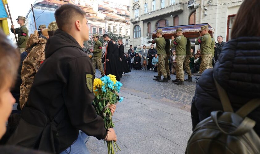 Сьогодні Львівщина прощається із трьома захисниками (фото)