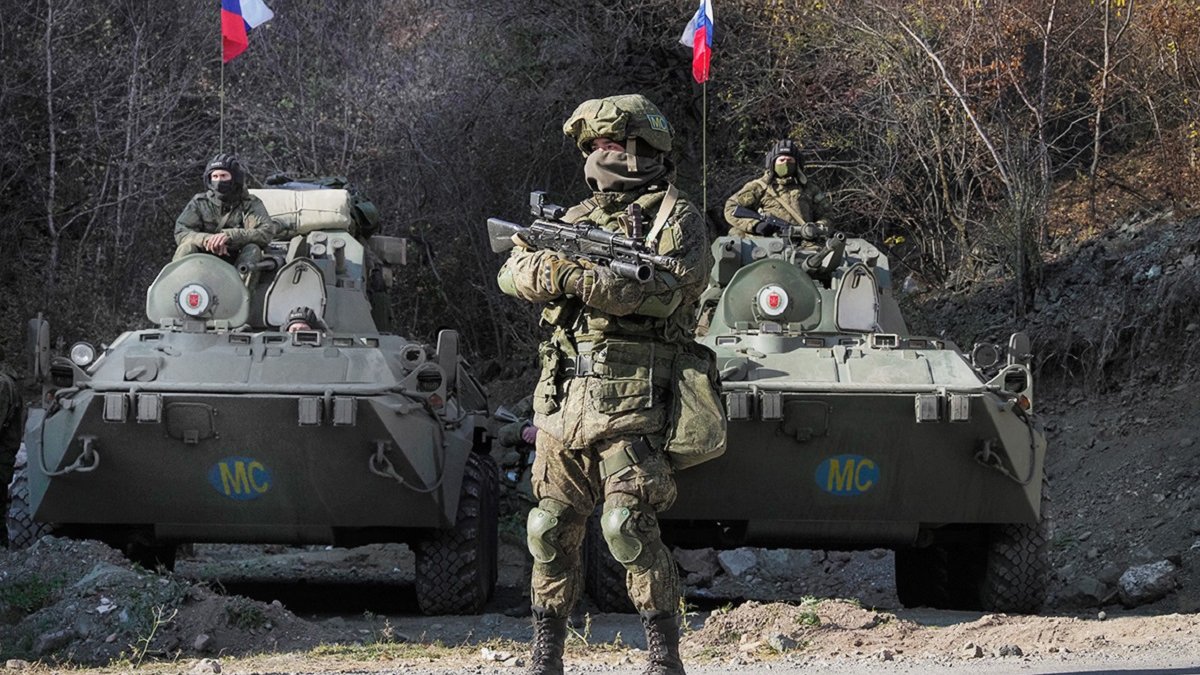 Російські війська вже на території України. Що далі