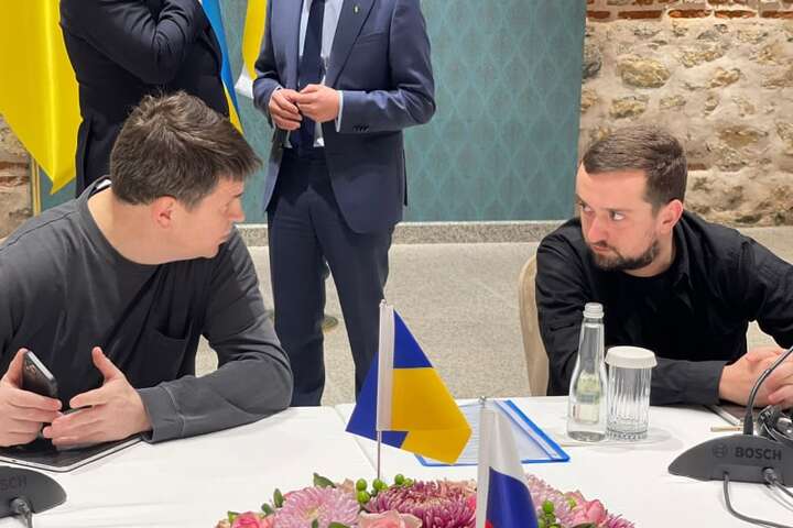 У Туреччині стартували переговори делегацій України та РФ