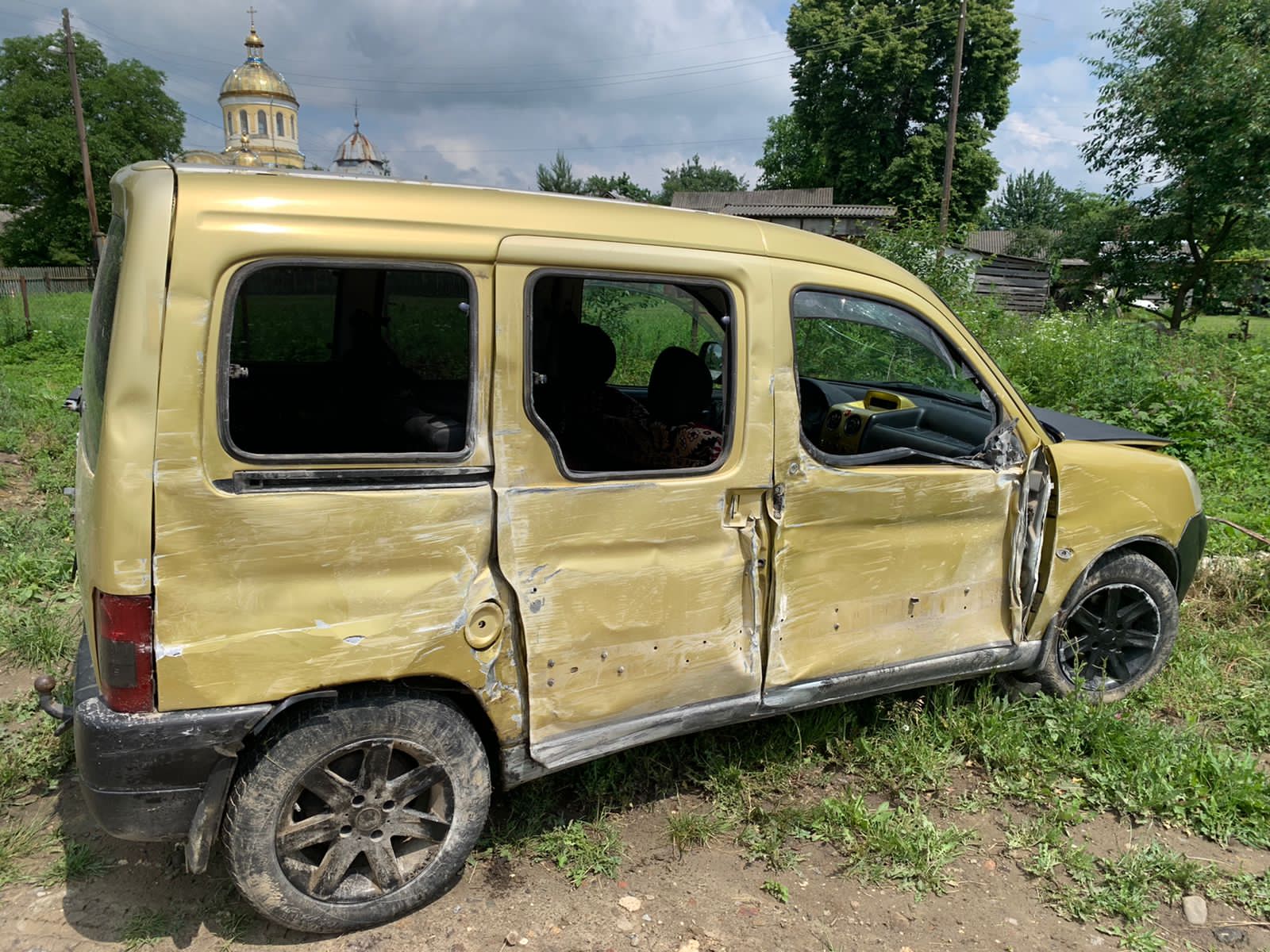 На Львівщині п’яний водій збив двох літніх жінок