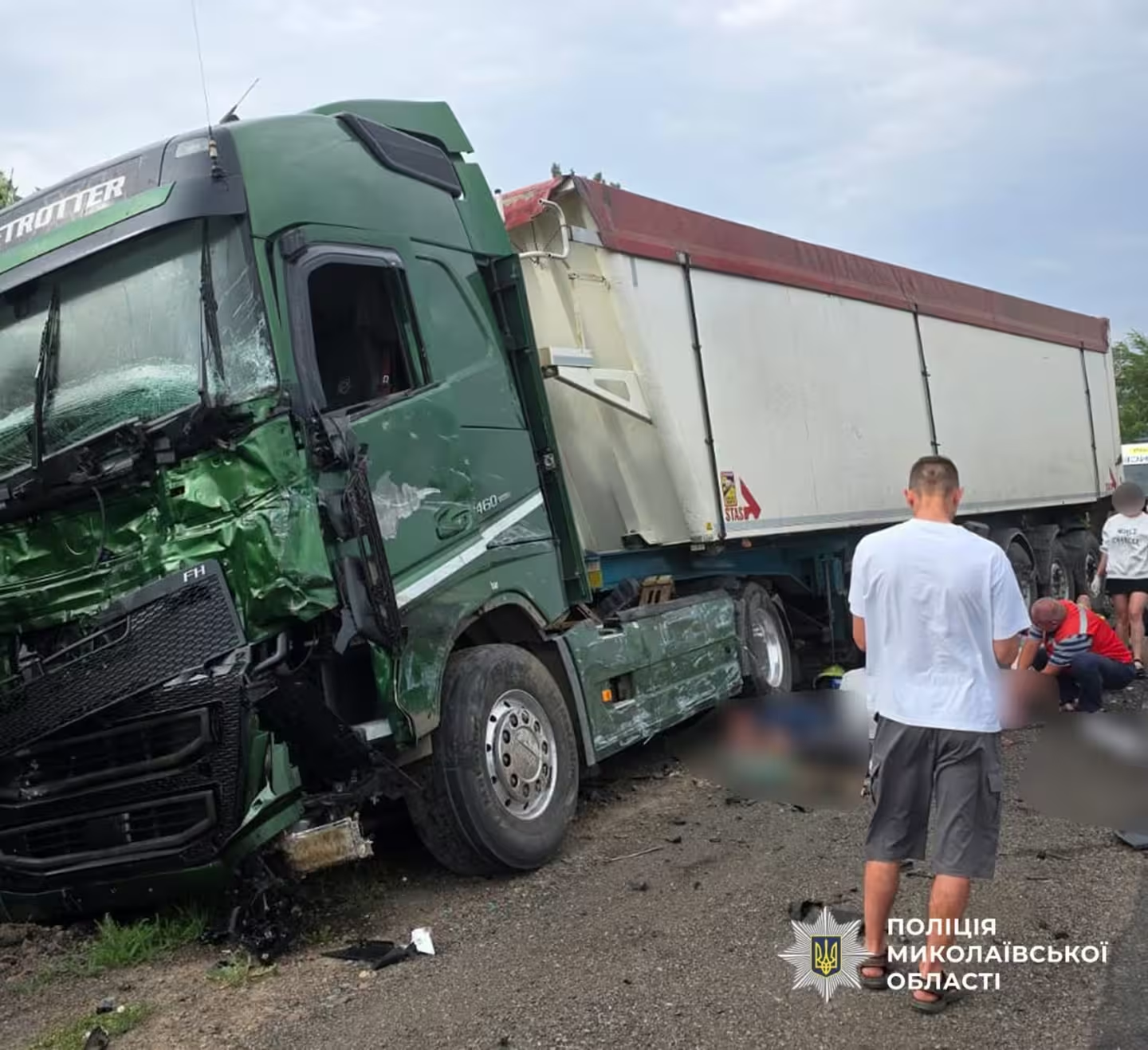 Страшна автотроща з дев'ятьма загиблими на трасі «Одеса-Новоазовськ»