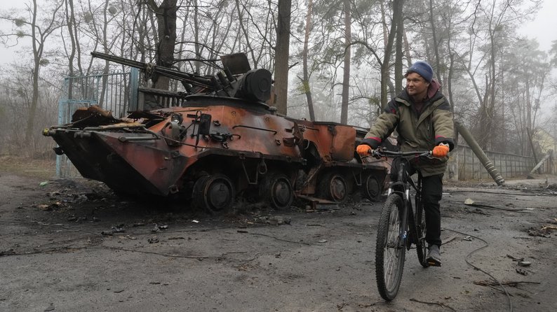 Деякі села сходу та півдня України на межі зникнення. Воєнні зведення за регіонами