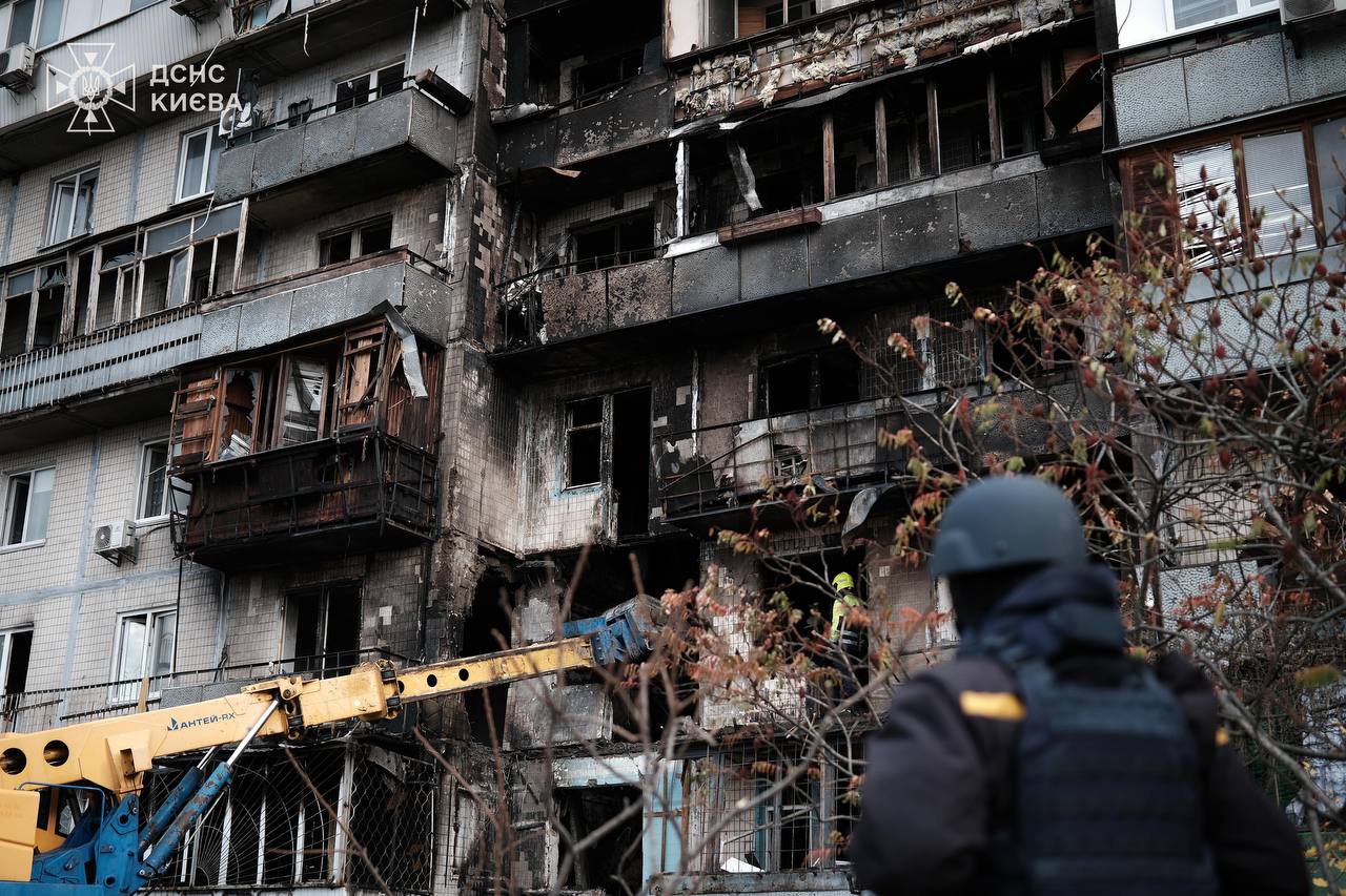 Стали відомі імена загиблих під час російської атаки у Києві: серед них 19-річна Анастасія Маслій та її мама