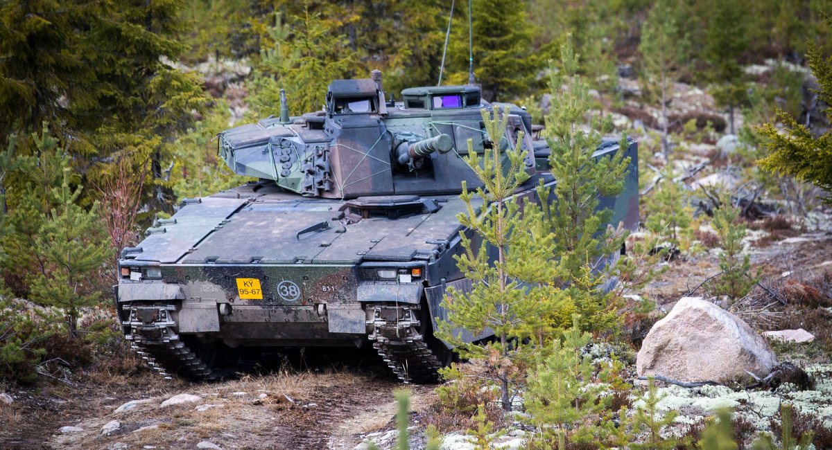 Україна та Швеція домовилися про спільне виробництво БМП CV-90