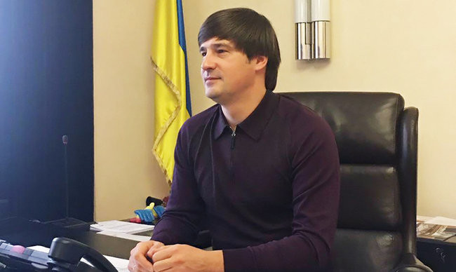 Радник керівника «Нафтогазу» придбав «Бентлі» у час війни. Його звільнили з посади