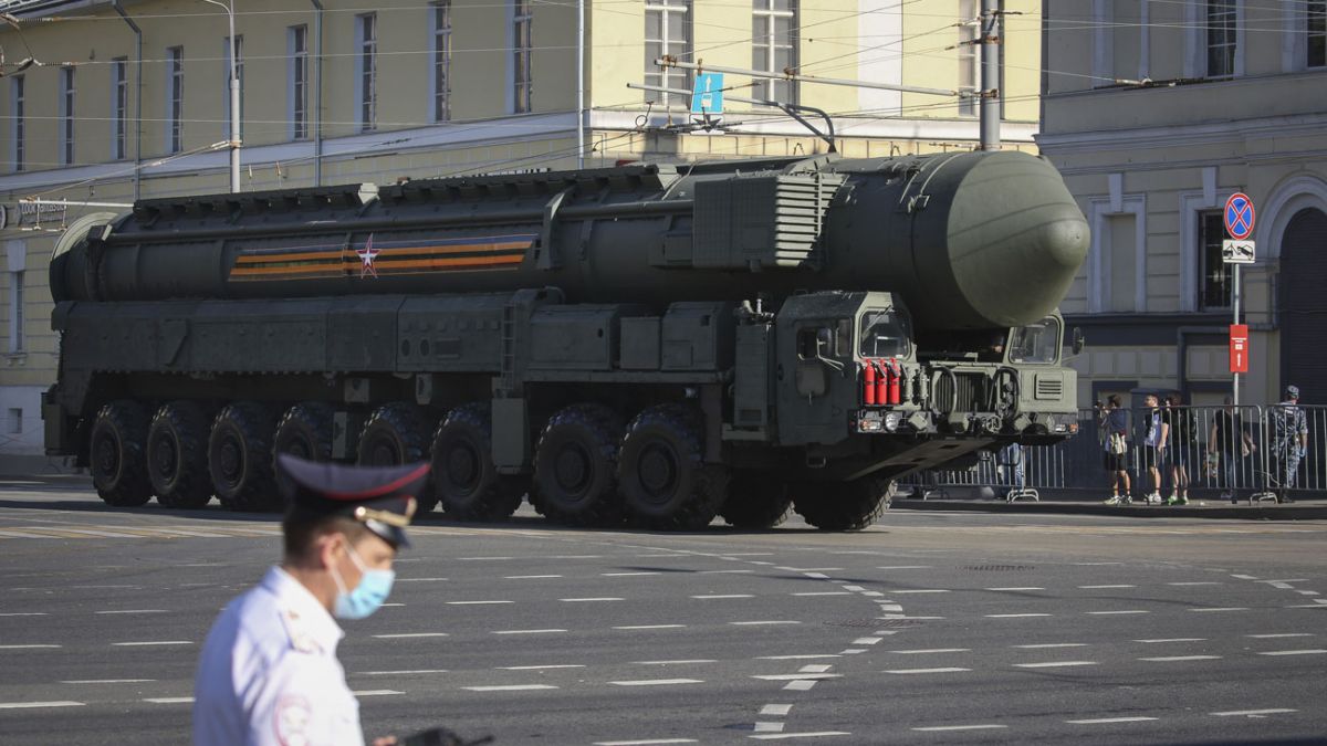 Путін погрожує вдарити "Орєшніком" по Києву