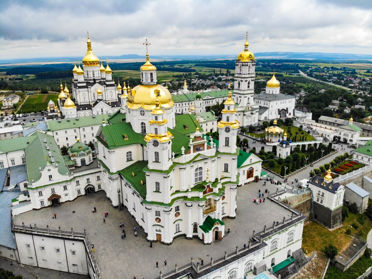 У Почаєві зникла частина ікон: що ще виявила перевірка міністерства
