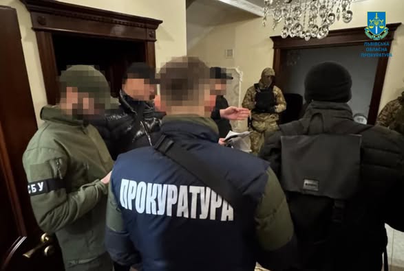 У Львові викрили організовану злочинну групу банкірів, які привласнювали кошти клієнтів