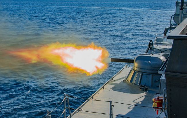 Стало відомо, скільки кораблів Росія вивела у Чорне море: чи є загроза обстрілу