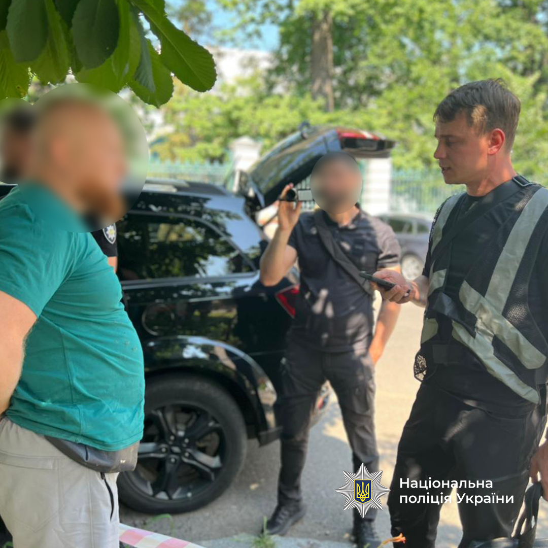 Родич працівника ТЦК вимагав в дружини загиблого військового половину посмертних виплат