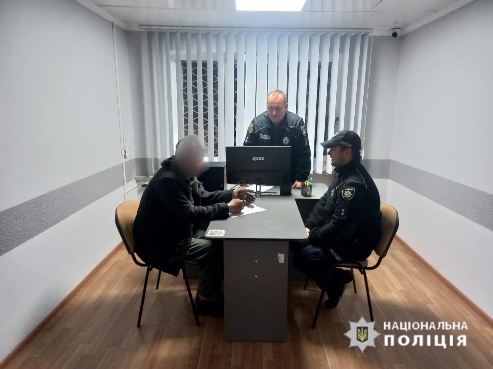 У Калуші чоловік вчинив наругу над Українським прапором