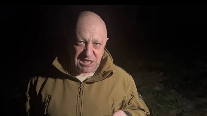 Пригожин зупинив "похід" на Москву. Розвертає колони техніки
