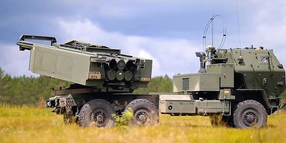 США погодилися передати Україні реактивні системи залпового вогню