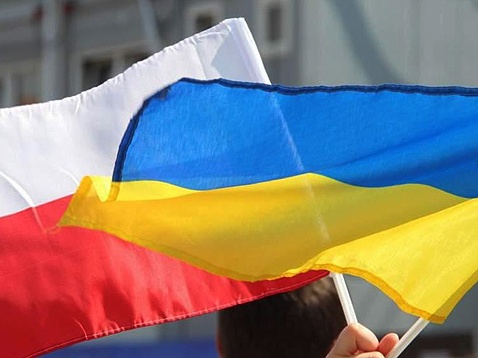Президент Польщі доставив до Риму своїм літаком онкохворих дітей з України