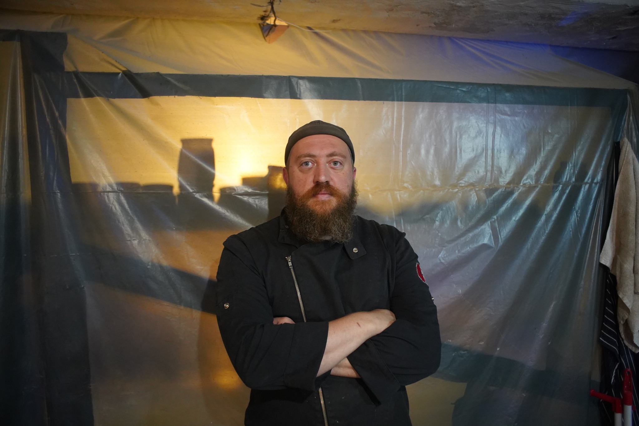 Стіл, пальник і борщ… на 60 воїнів. Як одесит організував роботу польової кухні