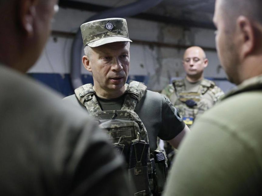 На Бахмутському напрямку напружені бої: рашисти намагаються наступати на Часів Яр, – Сирський