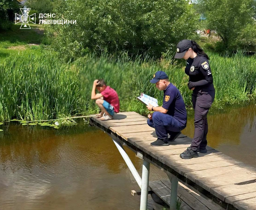 Масові рейди на водоймах Львівщини: що перевіряють рятувальники та поліція