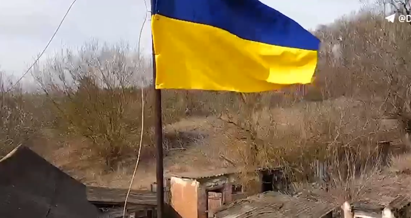 Прикордонники підняли український прапор над трьома селами Харківської області