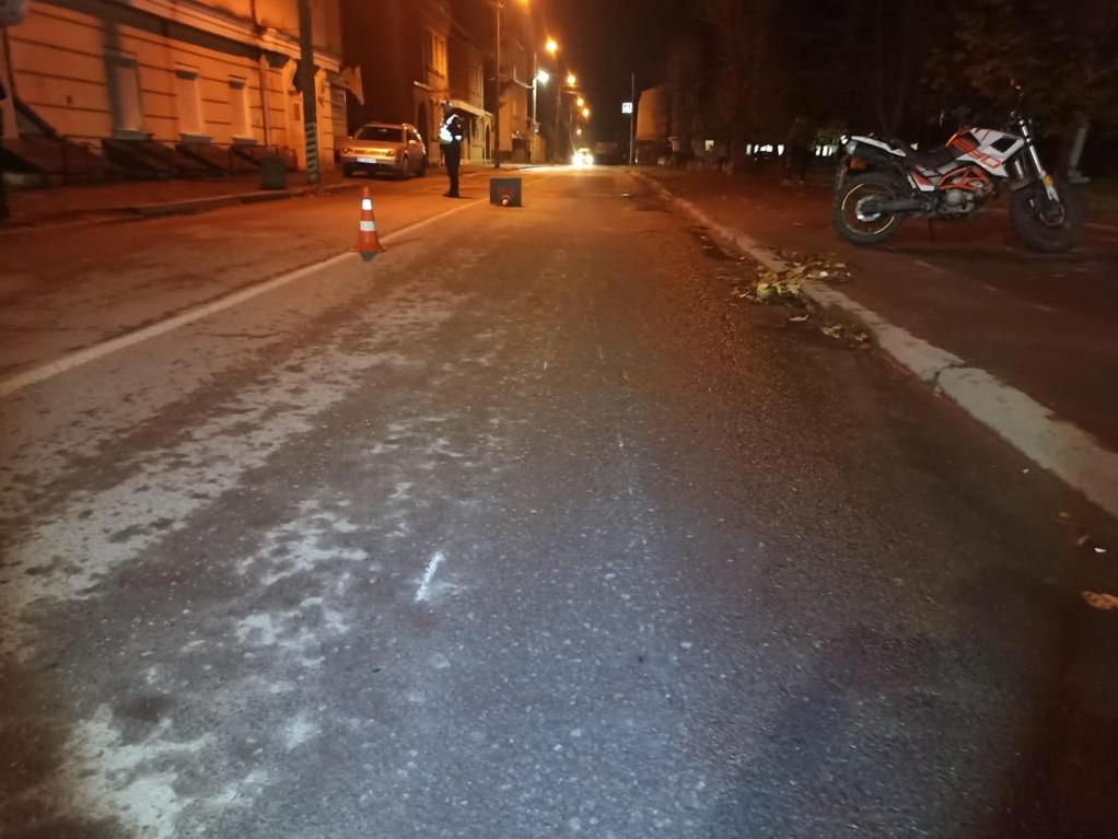 У Бориславі 17-річний мотоцикліст збив жінку та двох дітей