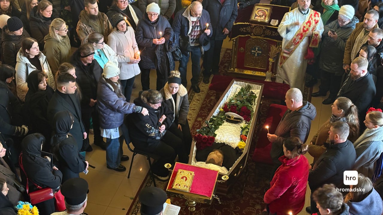В Одесі попрощалися із вбитим активістом Дем'яном Ганулом (фоторепортаж)