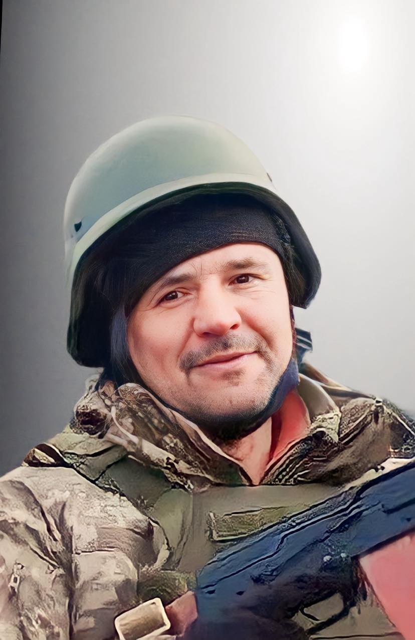 З перших днів став на захист України. Львів прощається з Героєм Андрієм Шпаком