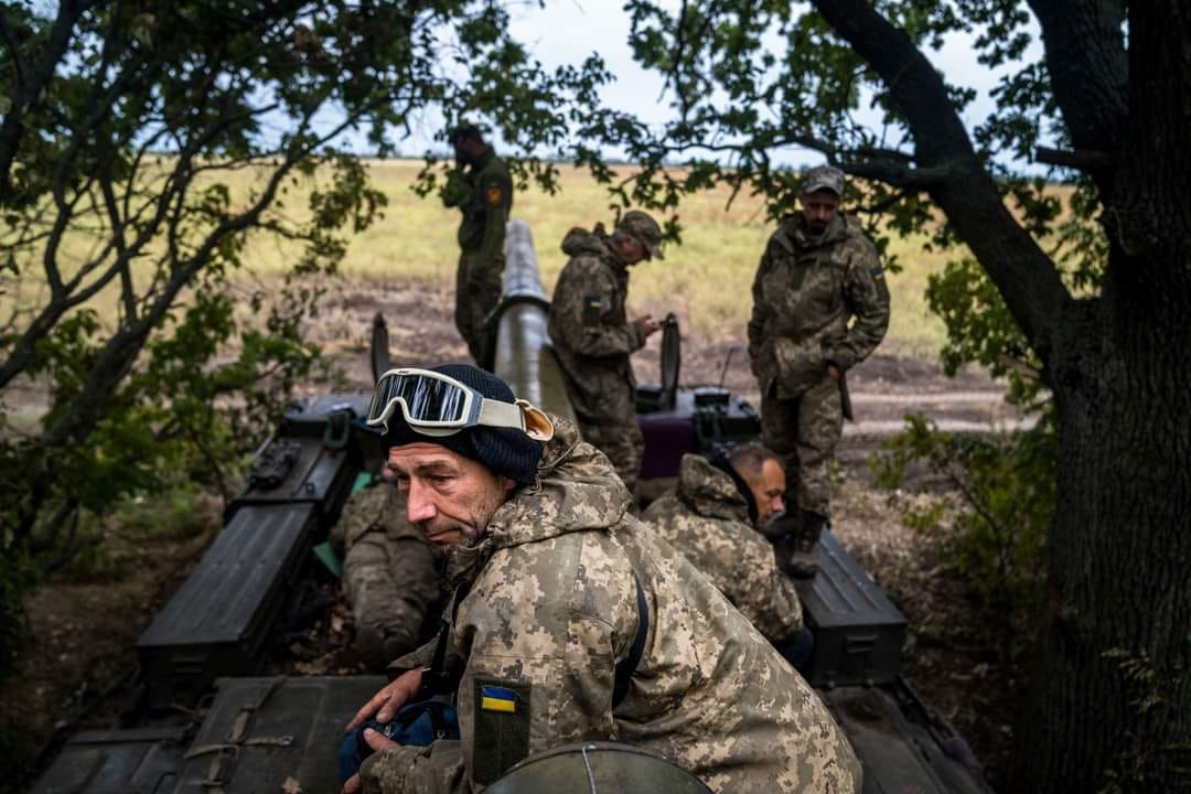 На Донеччині та Херсонщині росіяни зазнають втрат: тіла вивозять вантажівками. Генштаб ЗСУ