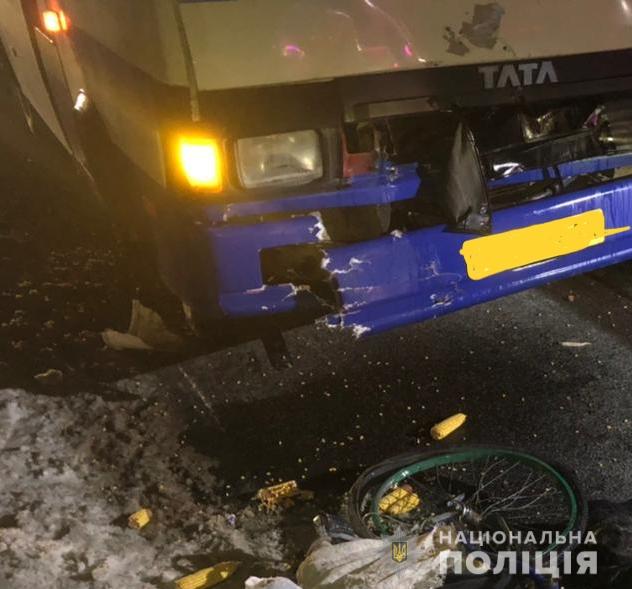 У Городку рейсовий автобус на смерть збив місцевого мешканця