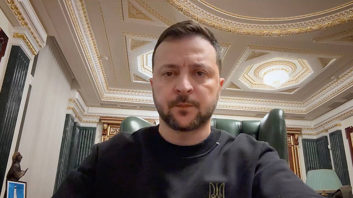 Зеленський заінтригував «хорошими речами» після наради з військовими та розвідкою