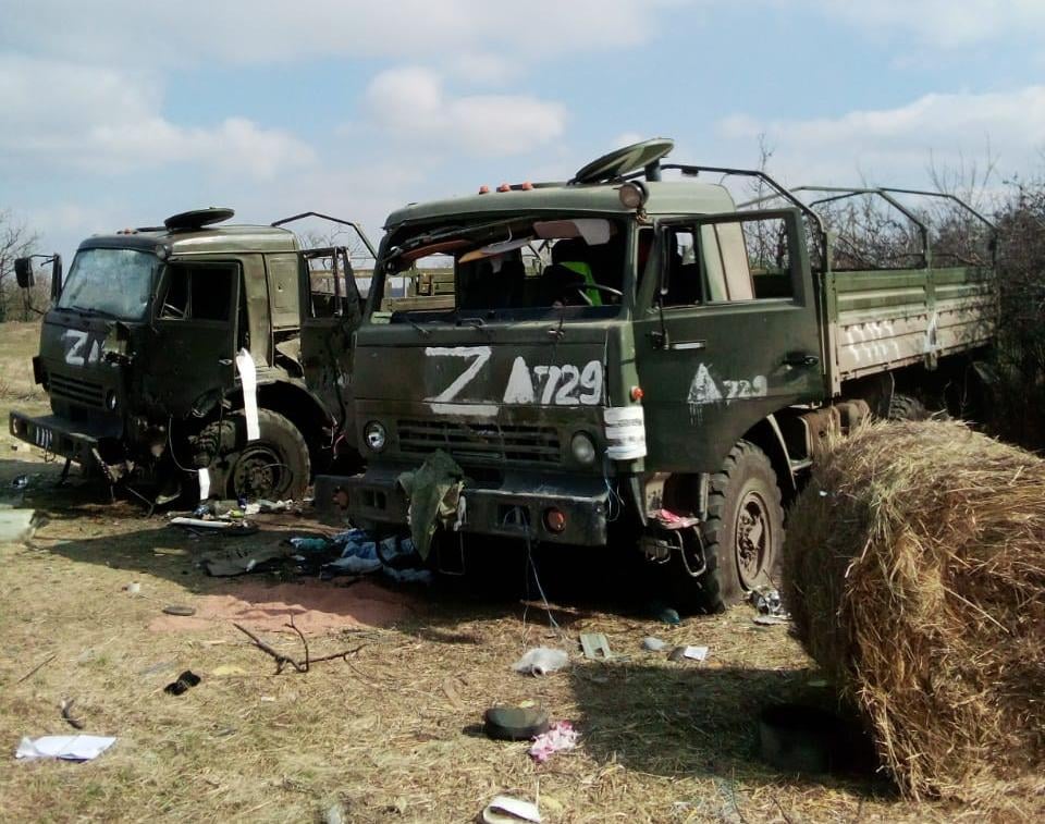"Акації" та "Гвоздики". Російська армія витягує зі сховків техніку, якій по пів століття