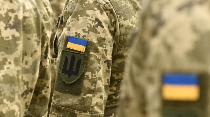 Зеленський скасував осінній призов та відклав демобілізацію